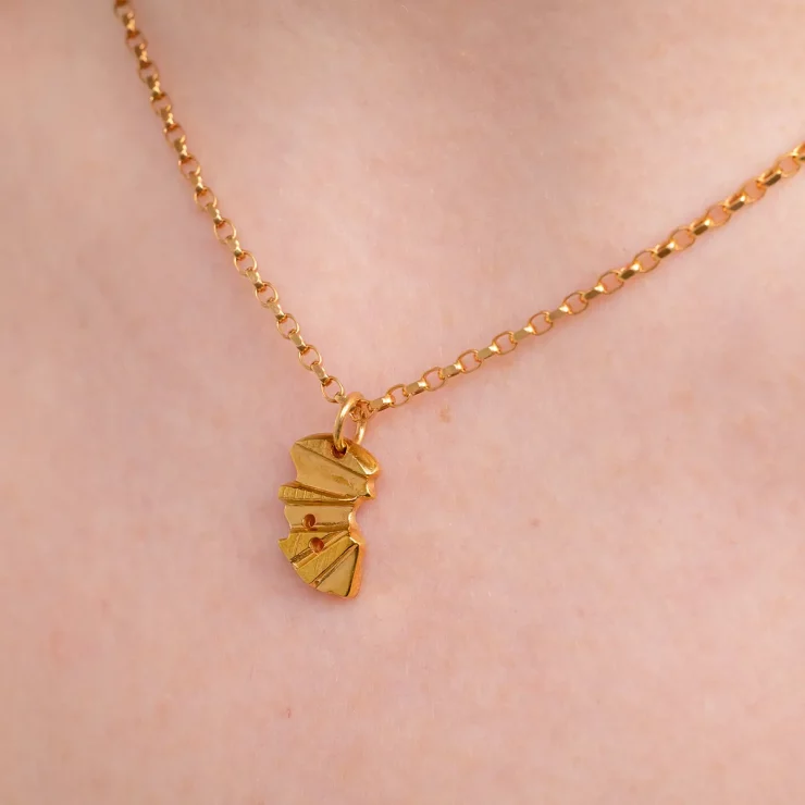 fan drop pendant 18ct gold