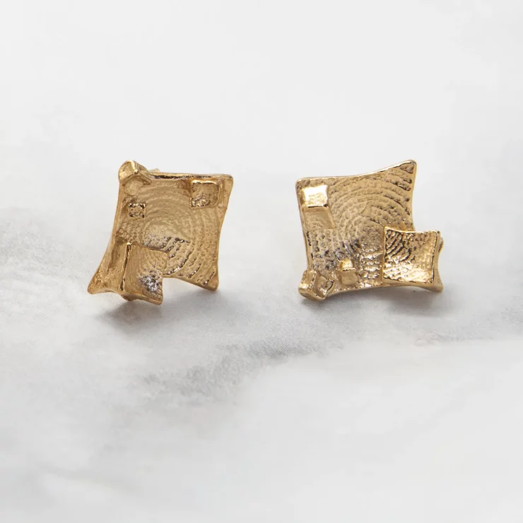 9ct gold plated cube studs - flat medium