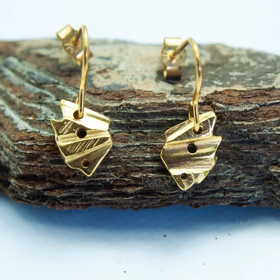 dainty fan 18ct gold drops