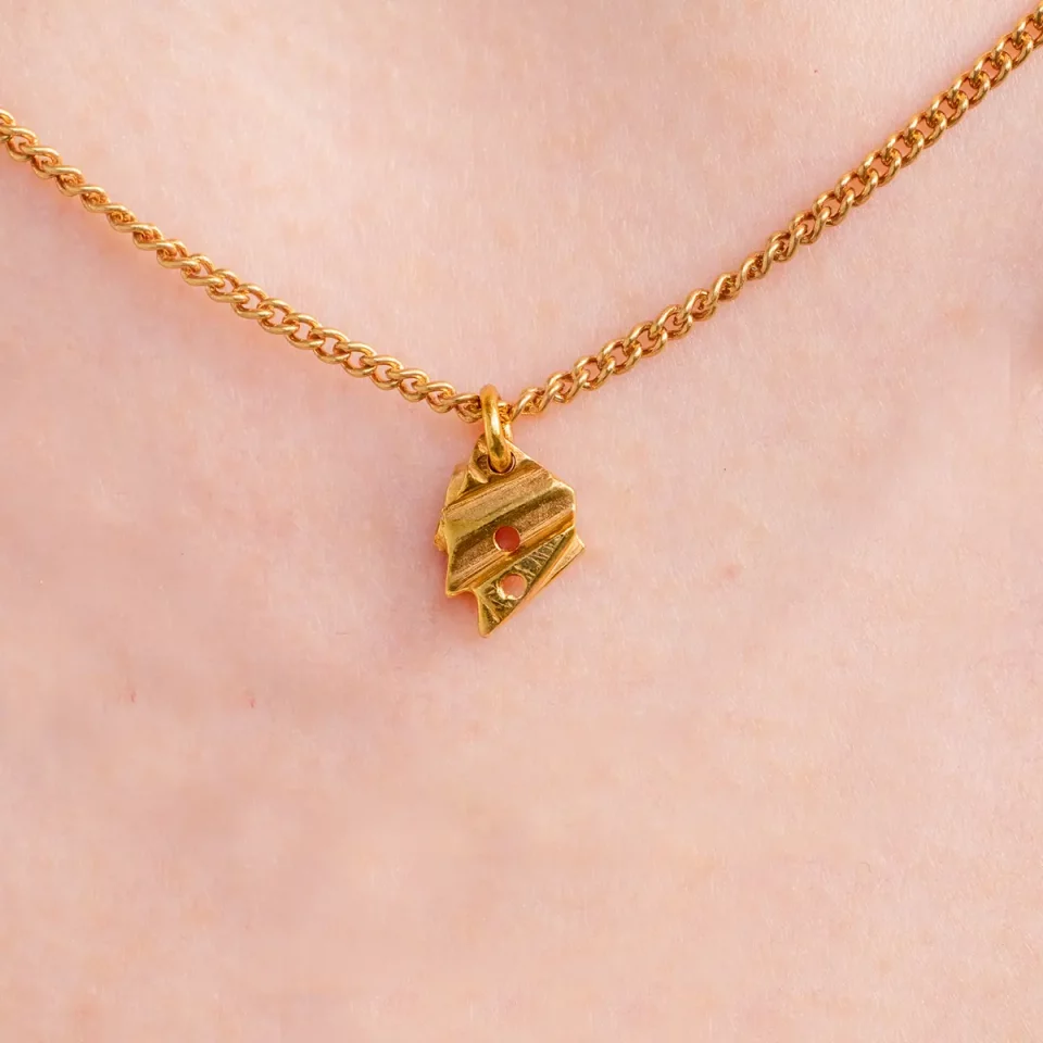 dainty fan pendant 18ct gold plated